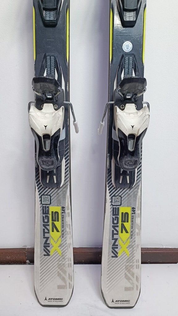 Atomic Vantage X75 159 cm Ski + Atomic 10 Bindings Winter