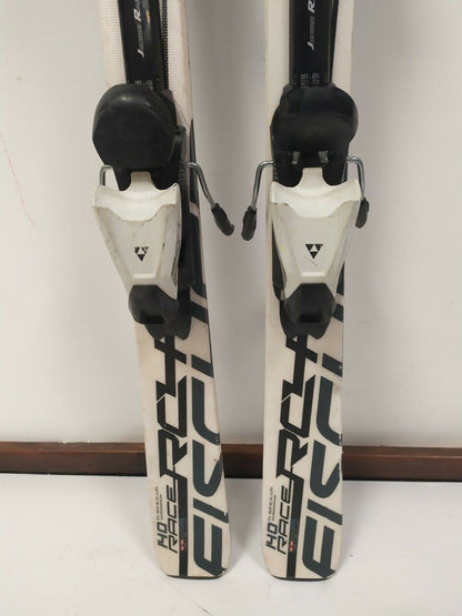 Ski Fischer Race 140 cm + fixations Fischer 7.5, sports d’hiver, descente, loisirs, CBS
