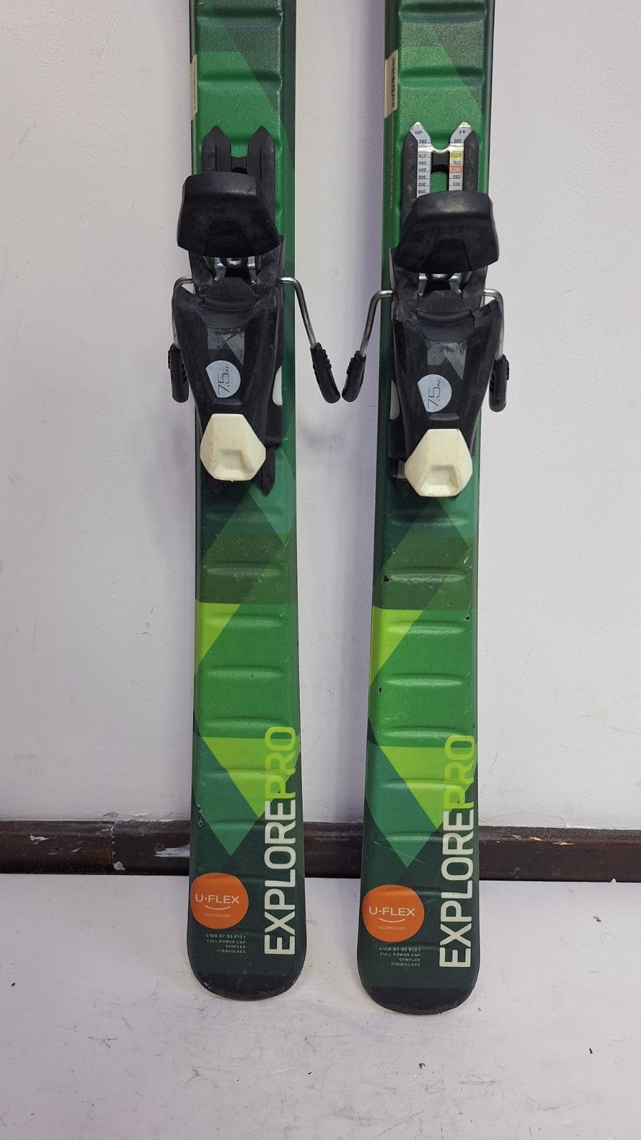 Ski Elan Explore Pro QS 150 + fixations Elan 7.5, plaisir des sports d'hiver sur neige