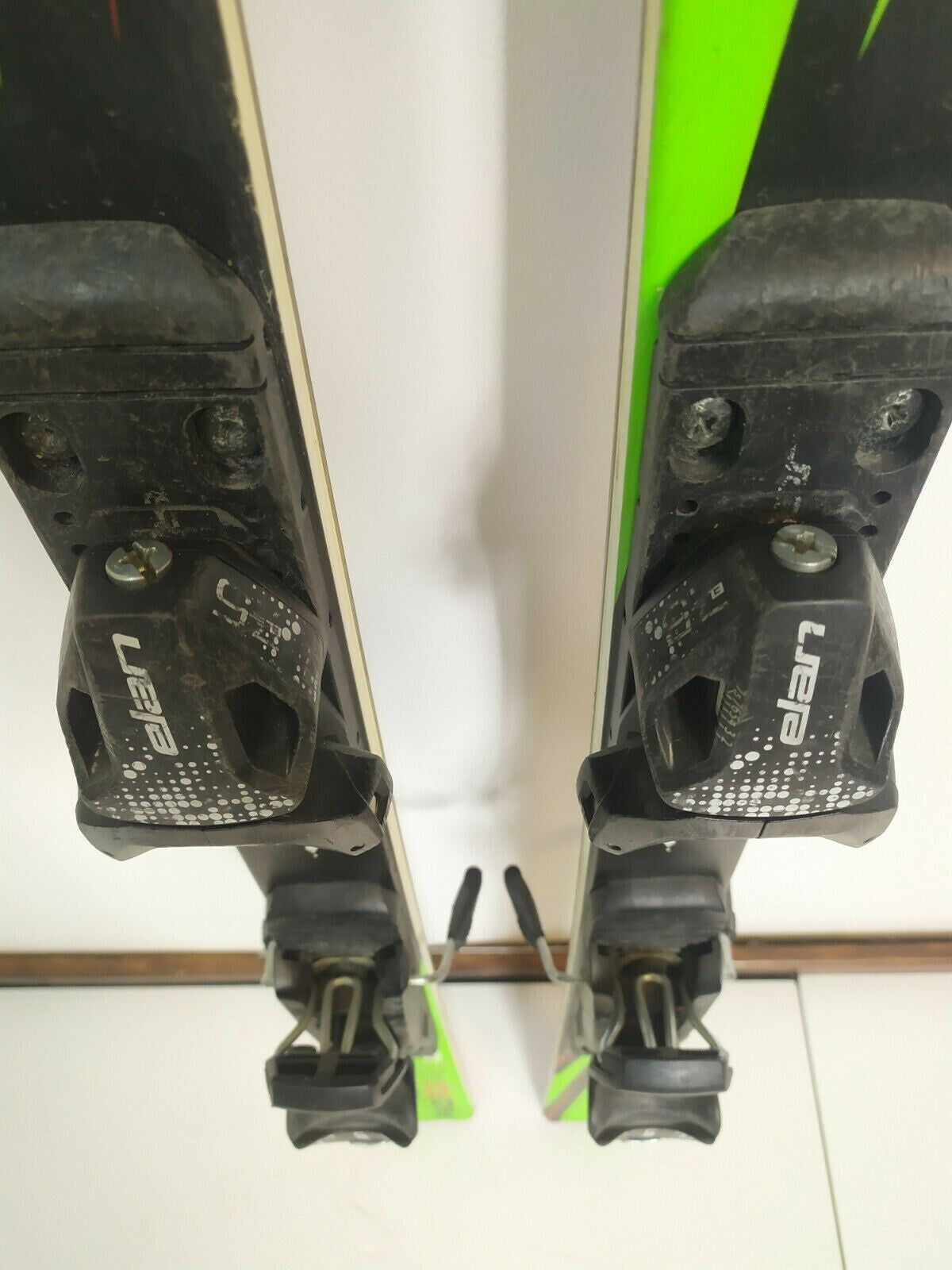 Elan Race RCG 142 cm Ski + Elan 7.5 Bindungen Winterspaß im Schnee Outdoor