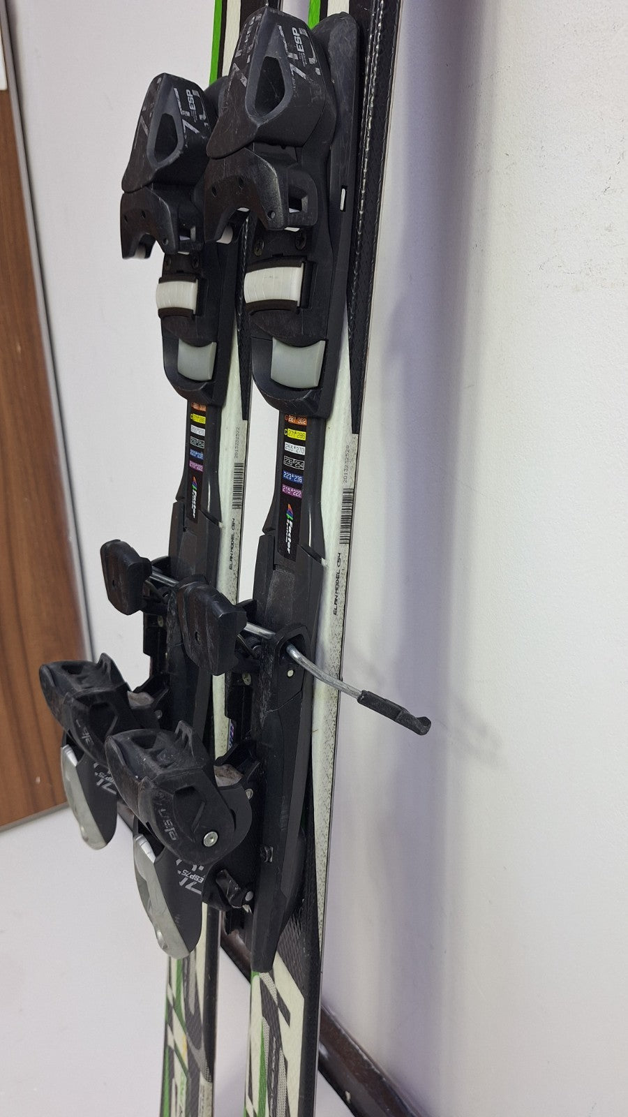 Elan Exar Pro 140 cm Ski + Elan ESP 7.5 Bindungen Sport Schnee Winter Spaß Abenteuer