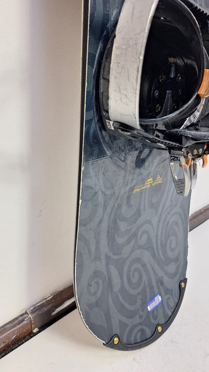 Matrix Escape W 159 cm Snowboard + Head Size L Bindings Adventure Sport