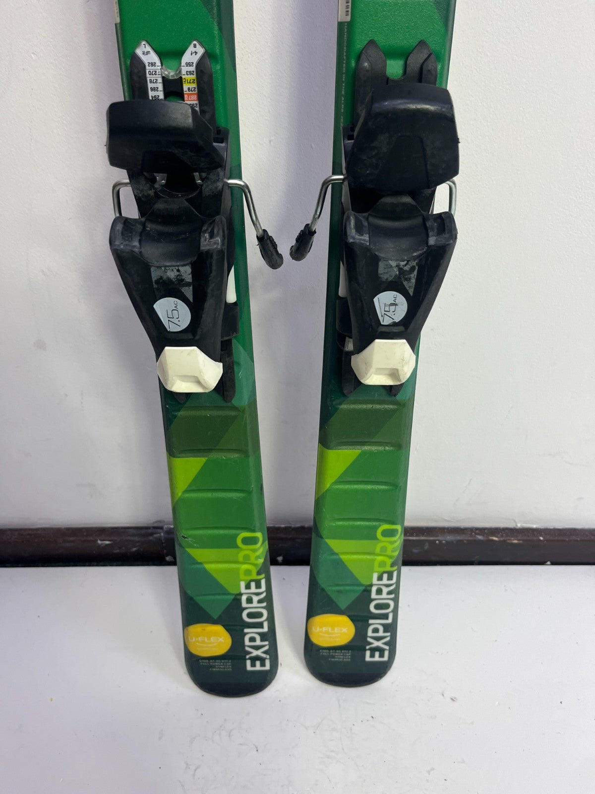 Skis Elan Explore Pro QS 140 + fixations Elan EL 7.5 Sport Neige Hiver