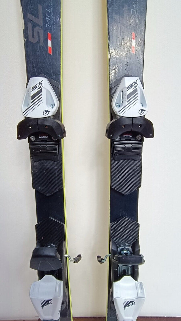 Skis FISCHER RC4 The Curv 178 occasions Piste performance premium avec fixations Tyrolia RC4 Z13 - Sport & Plein air Skis FISCHER RC4 The Curv 178 occasions Piste performance premium avec fixations Tyrolia RC4 Z13 - Sport & Plein air