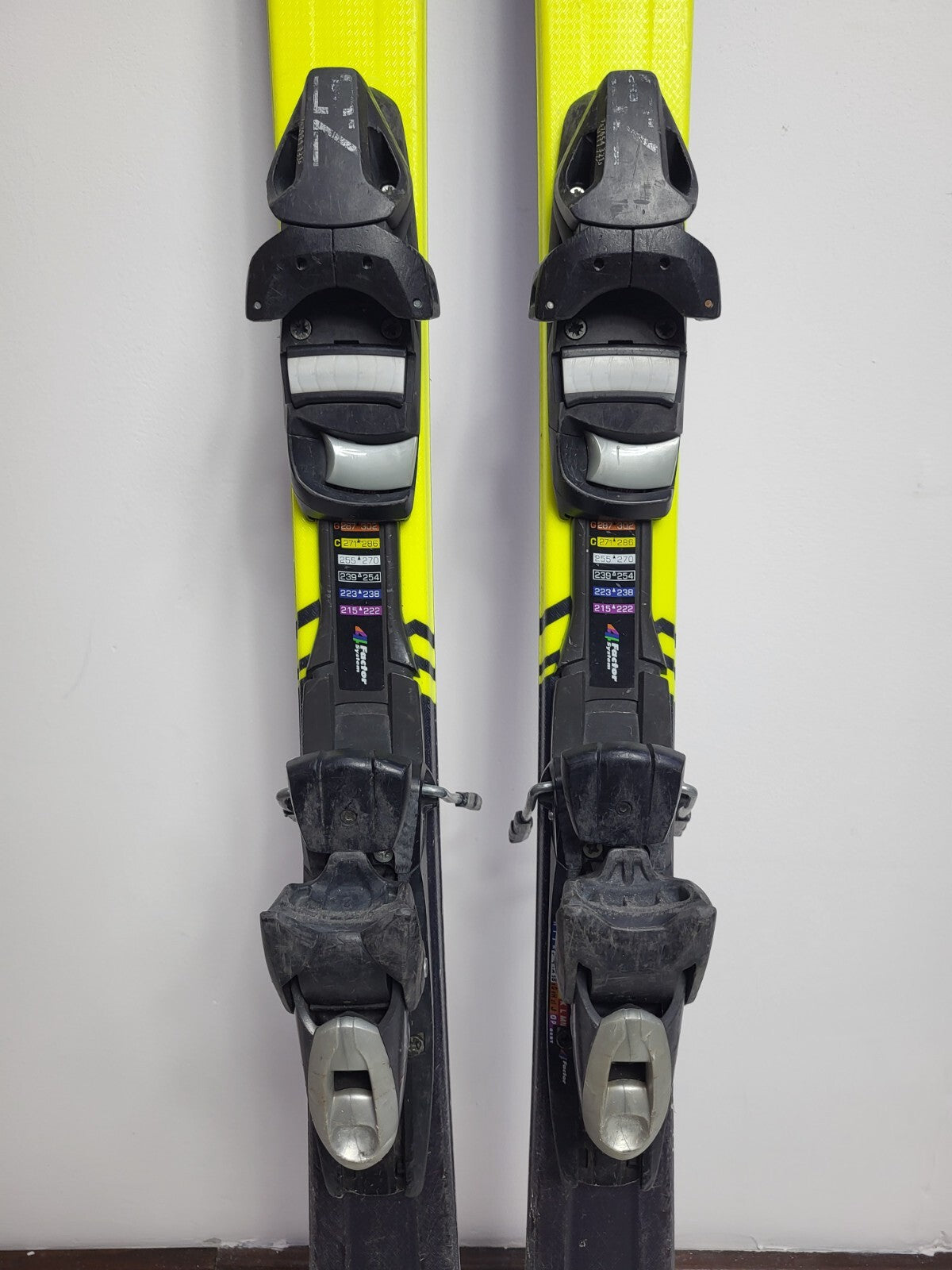 HEAD SupershapeTeam R 147cm Ski + Elan ESR 10 Bindungen Wintersportspaß