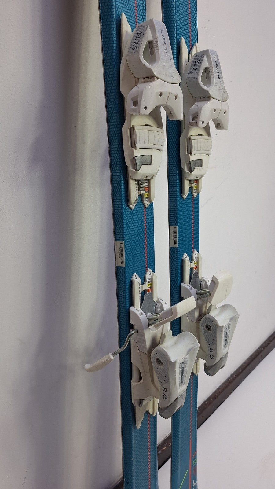 Elan Star 150 Ski + Elan EL 7.5 Bindings Sport Snow Winter Adventure Fun
