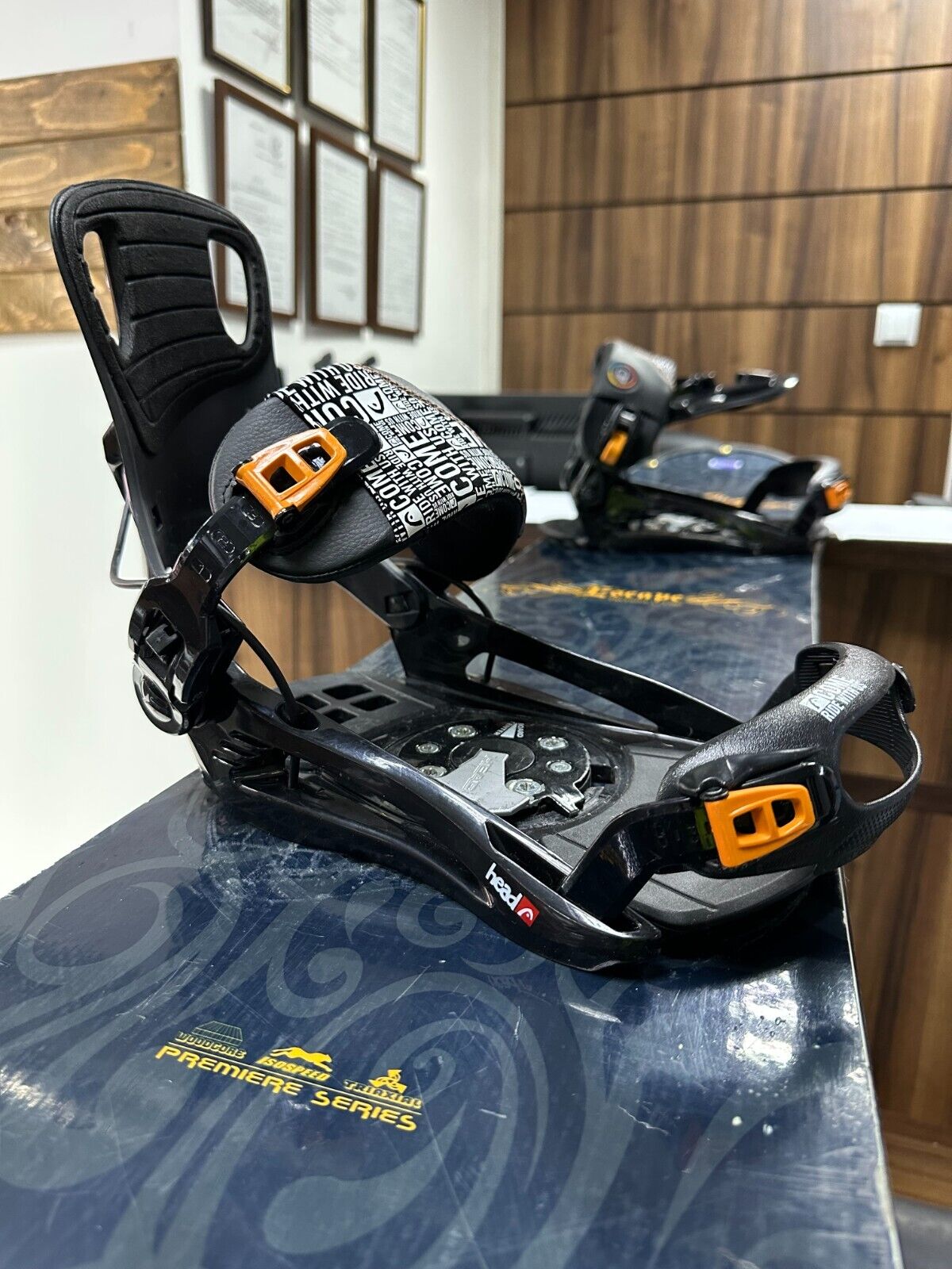 Snowboard Matrix Escape 158 cm + fixations HEAD NX taille L Aventure hivernale