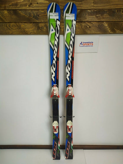 Nordica Dobermann GS J 156 cm Ski + Marker 10 Bindungen Winterspaß im Schnee