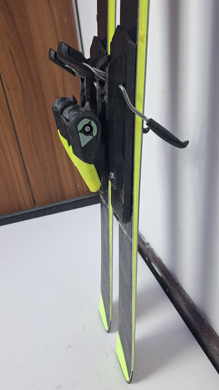 Fischer RC4 GS 155cm Skis + Fischer 9 Bindings Winter Fun Snow