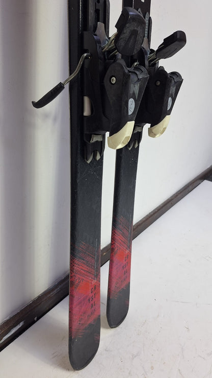 Elan Black Crystal 158 cm Ski + Elan EL 7.5 Bindungen Sport Schnee Winterspaß