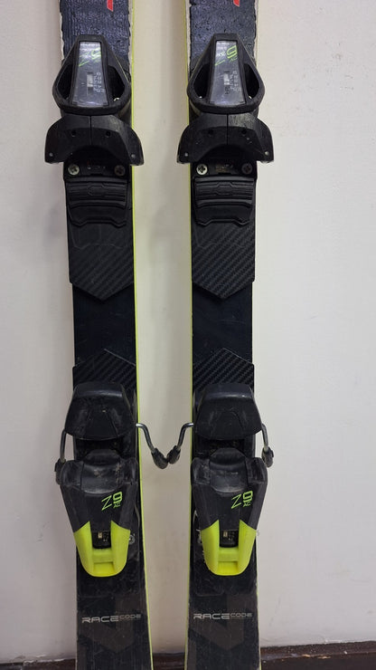 Ski Fischer RC4 SL FIS 135 cm + fixations Fischer Z9 Sports d'hiver Descente Plaisir