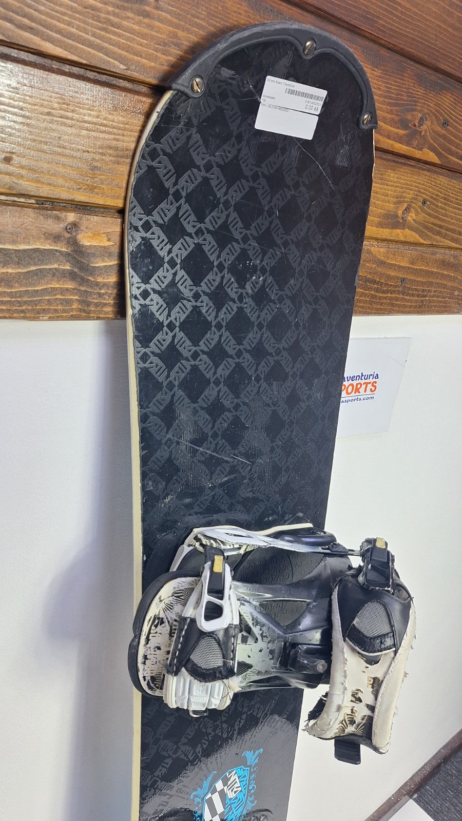 Snowboard Nitro Shield Venti 159 cm + Attacchi Union L per divertirsi sulla neve in inverno