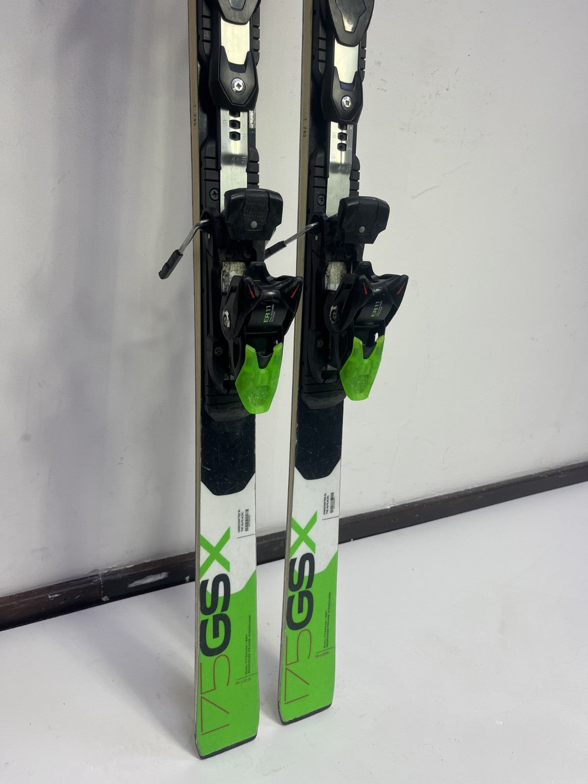 Elan Race GSX 175 cm Ski + Elan 11 Bindings Winter Fun Snow Sport