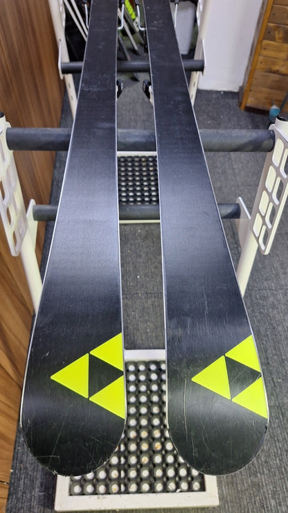 Sci Fischer RC4 GS 143cm + attacchi Salomon 10 Sport Invernali