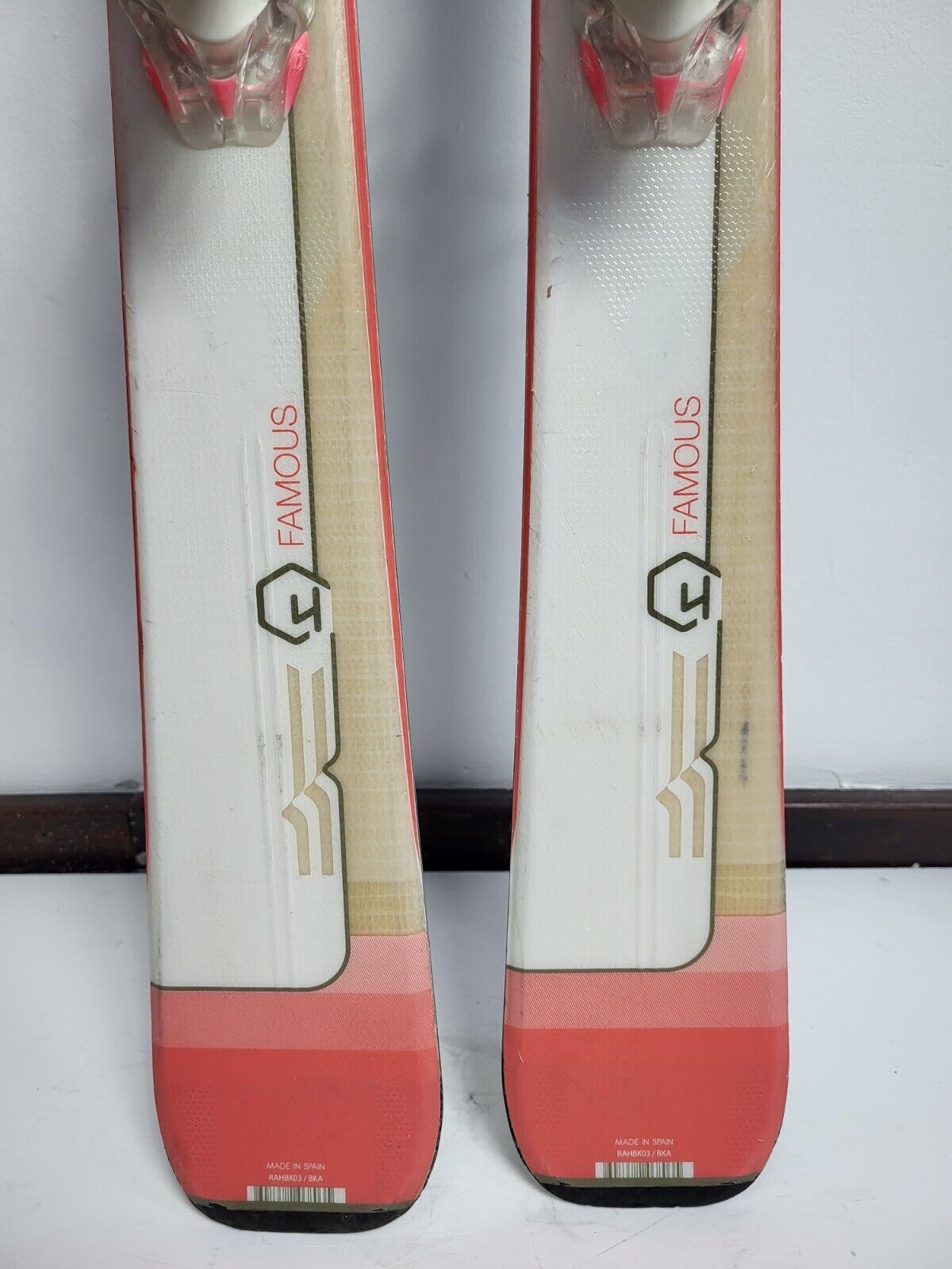 Rossignol Famous 149cm Ski + Fixations Look 10 Aventure hivernale Hiver