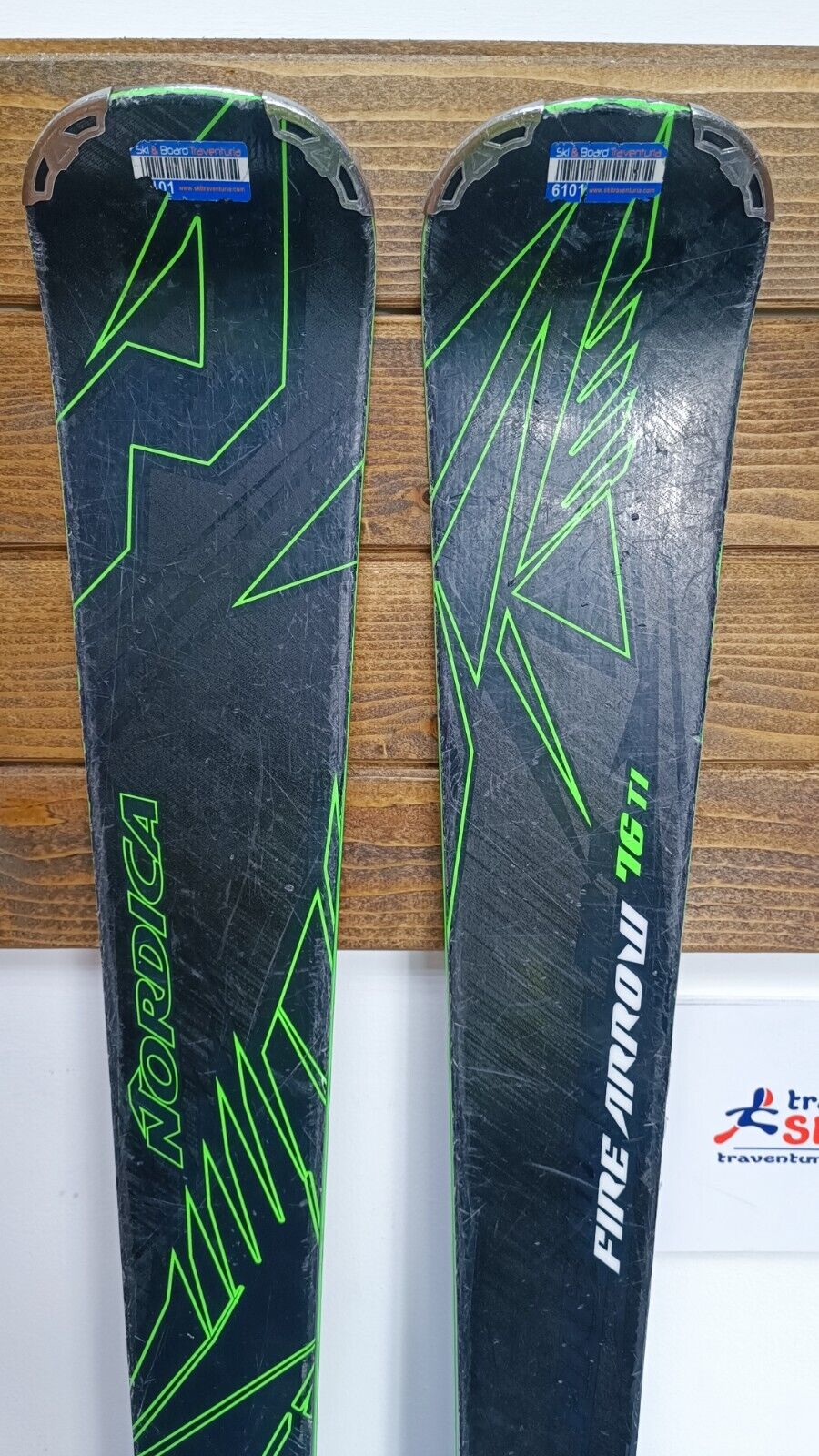 Nordica Fire Arrow 76 168cm Sci + Attacchi Nordica 10 Divertimento Sportivo Invernale