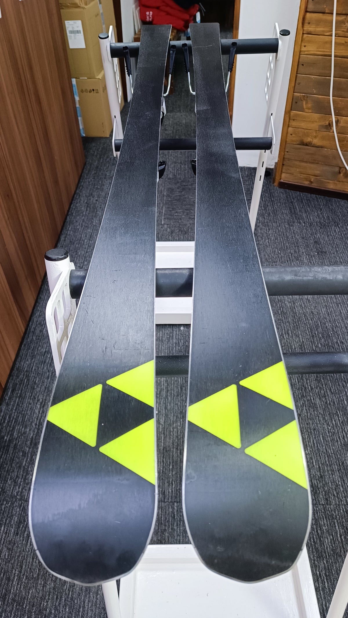 Fischer RC4 GS FIS 145 cm Ski + neue Tyrolia 7.5 Bindungen Wintersport