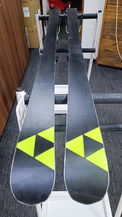 Fischer RC4 GS FIS 145 cm Ski + neue Tyrolia 7.5 Bindungen Wintersport