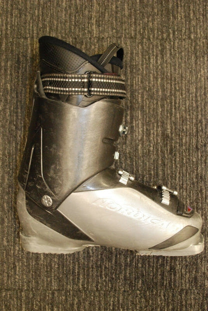 Chaussures de ski Nordica Cruise NFS (EU 43 1/2 ; UK 9 1/4), Mondo 280, plaisir des sports d’hiver