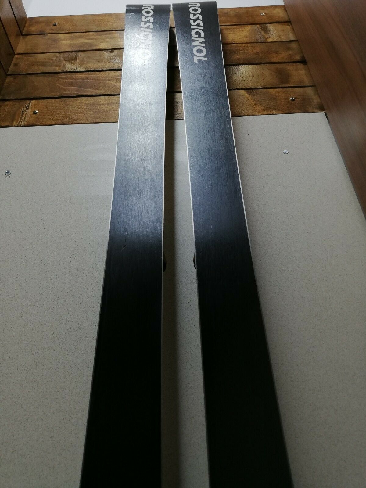 Rossignol Oversize 8 X 174 cm Ski + Rossignol Axium Bindings Winter Snow Sport