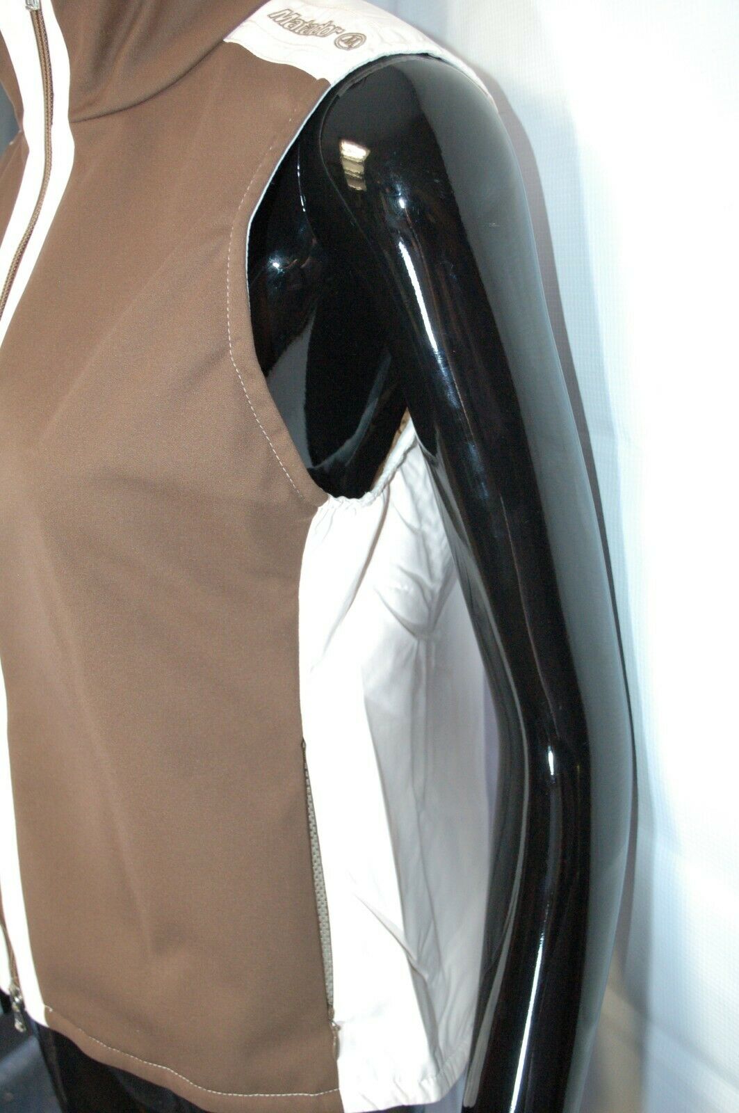 Matador Sleevless Wind Stopper