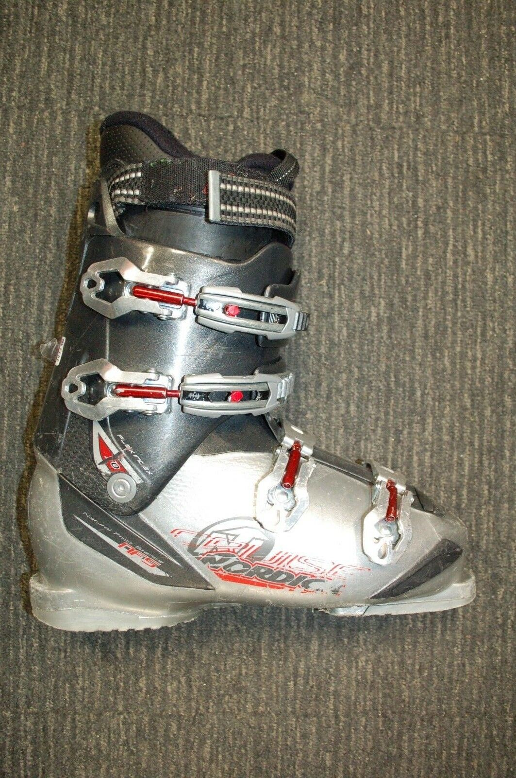 Chaussures de ski Nordica Cruise NFS 280 (EU 43 ; UK 9) plein air loisirs neige hiver sports