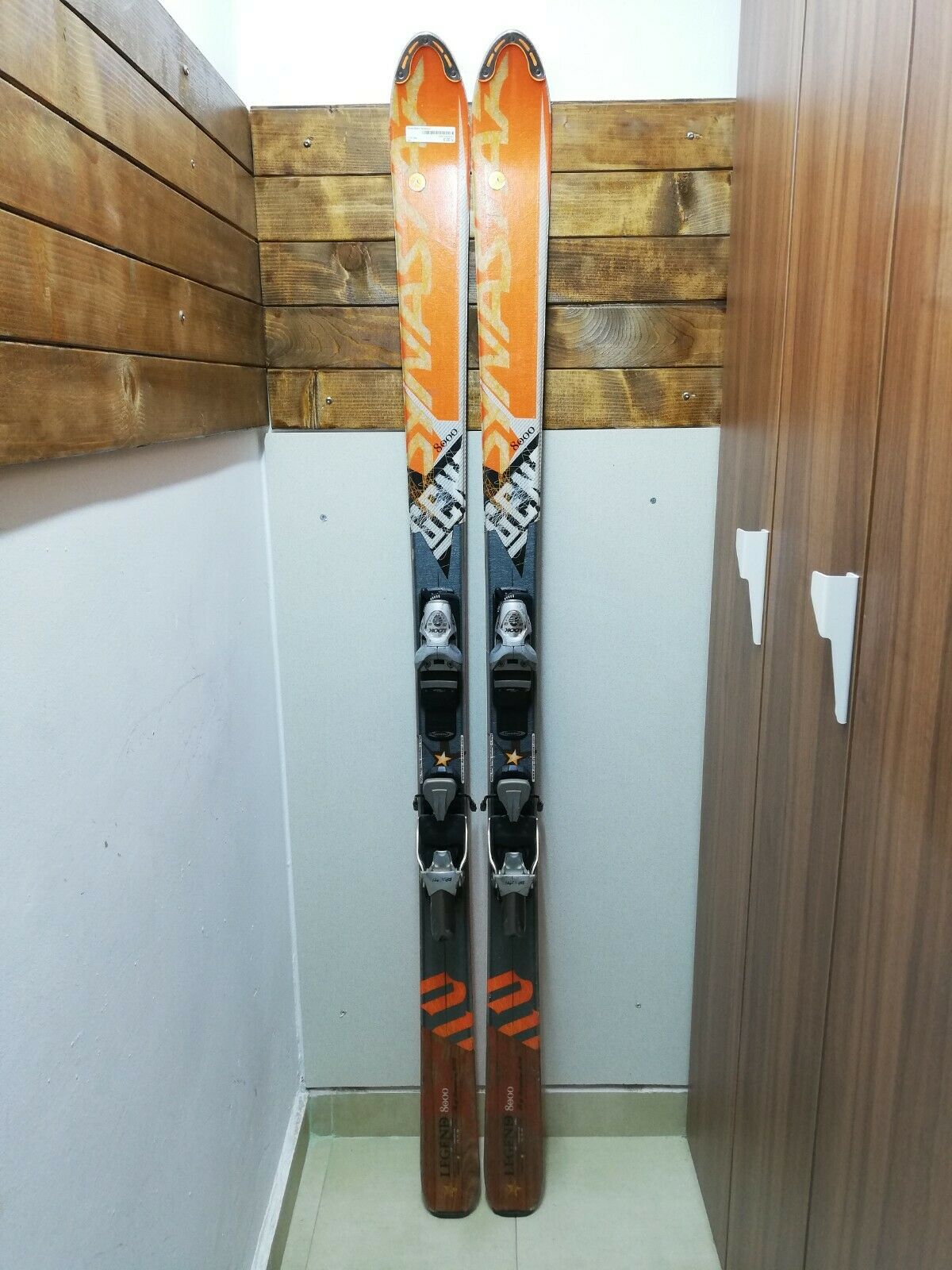 Dynastar Legend 8000 184 cm Ski + Pivot 12 Bindings Winter