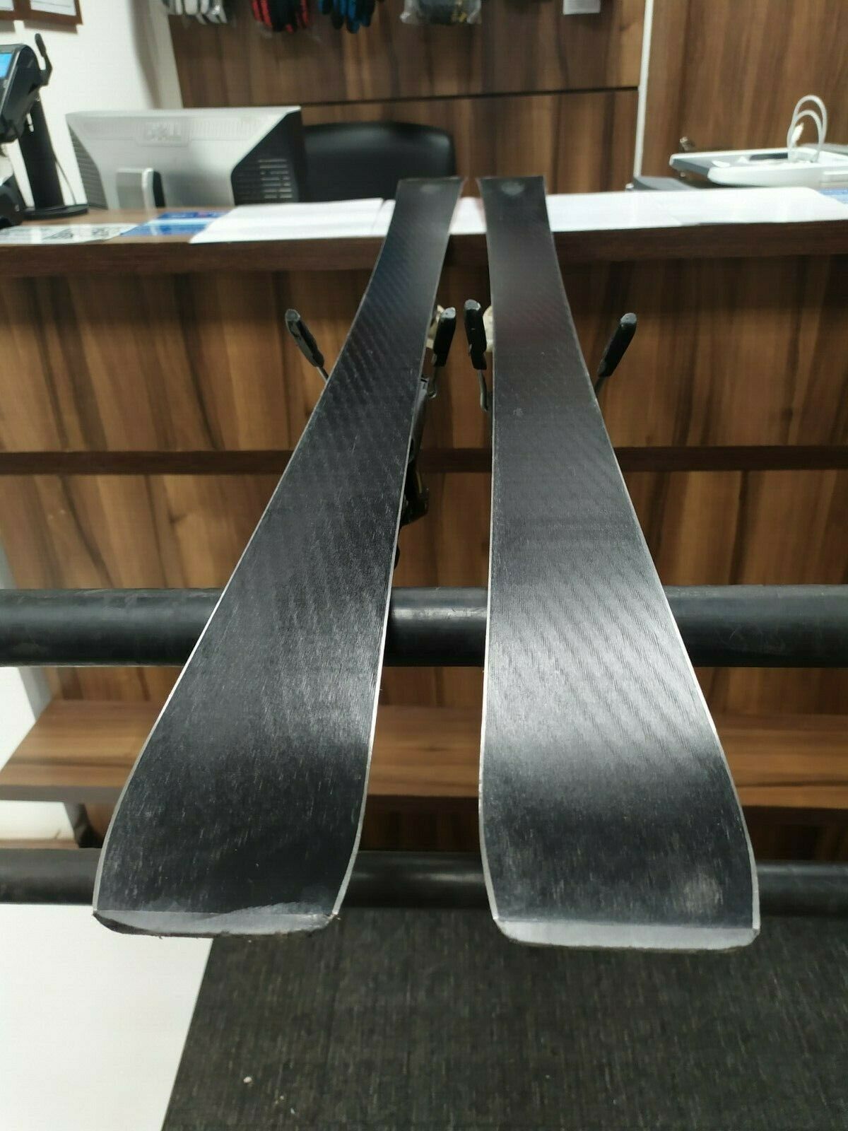 Ski Atomic Redster GS 131 cm + fixations XTL 7.5, neige en plein air