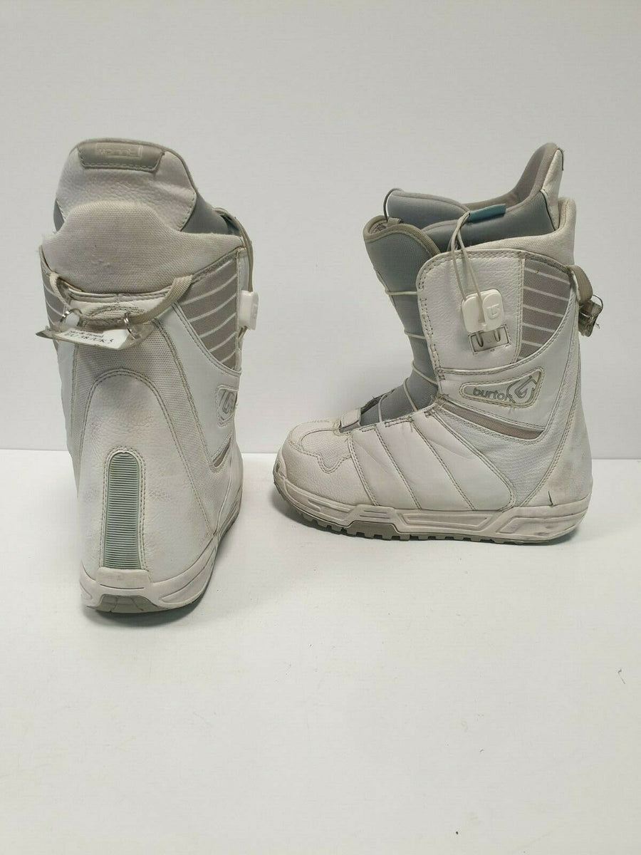 burton emerald womens snowboard boots Burton Women's Mint Snowboard Boots (Size US 7; EU 38; Mondo 24) Winte – Traventuria Sports