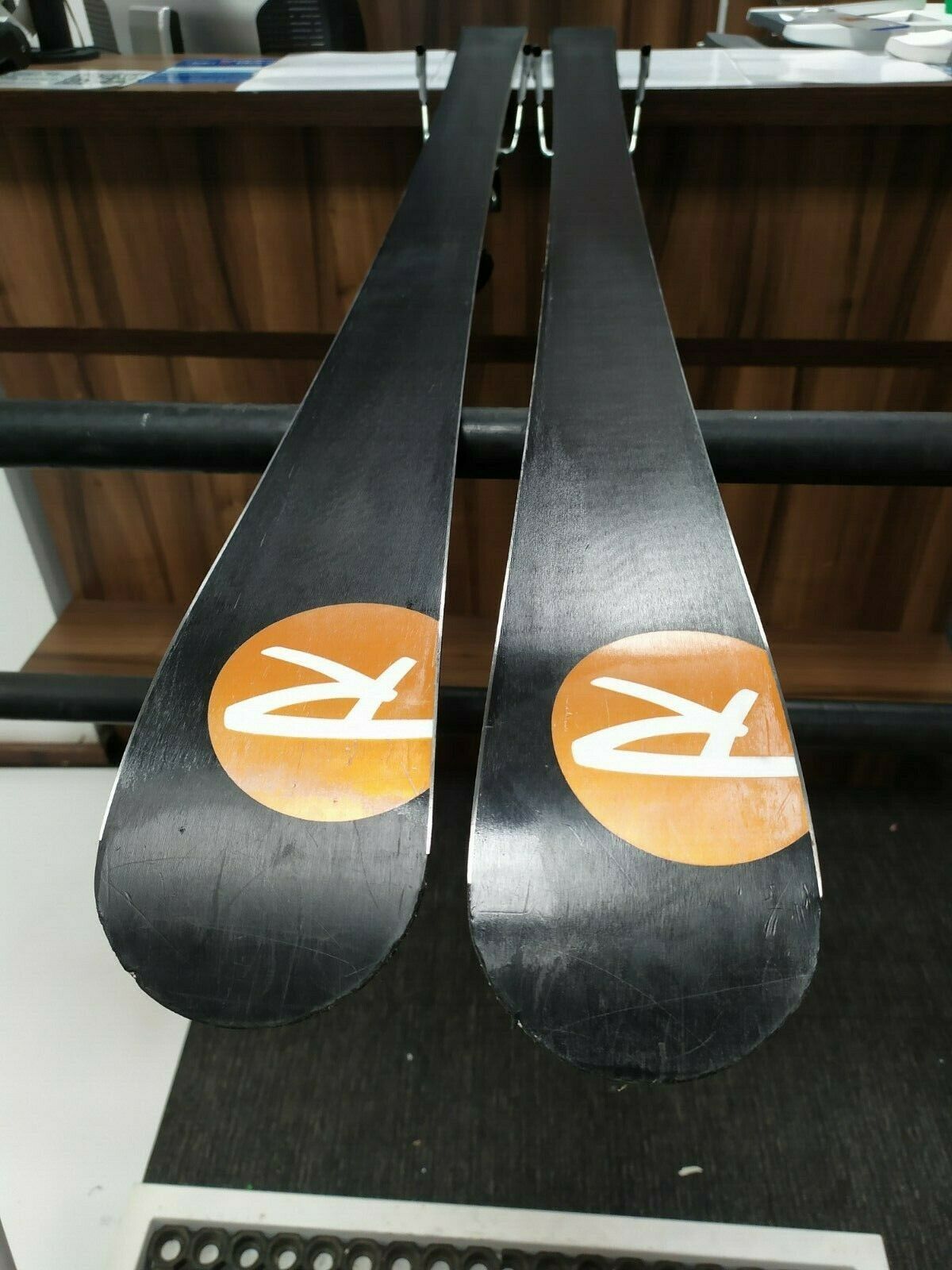 Rossignol Radical World Cup GS Pro 135 cm Ski + Rossignol Axum 7.0 Bindungen – Spaß