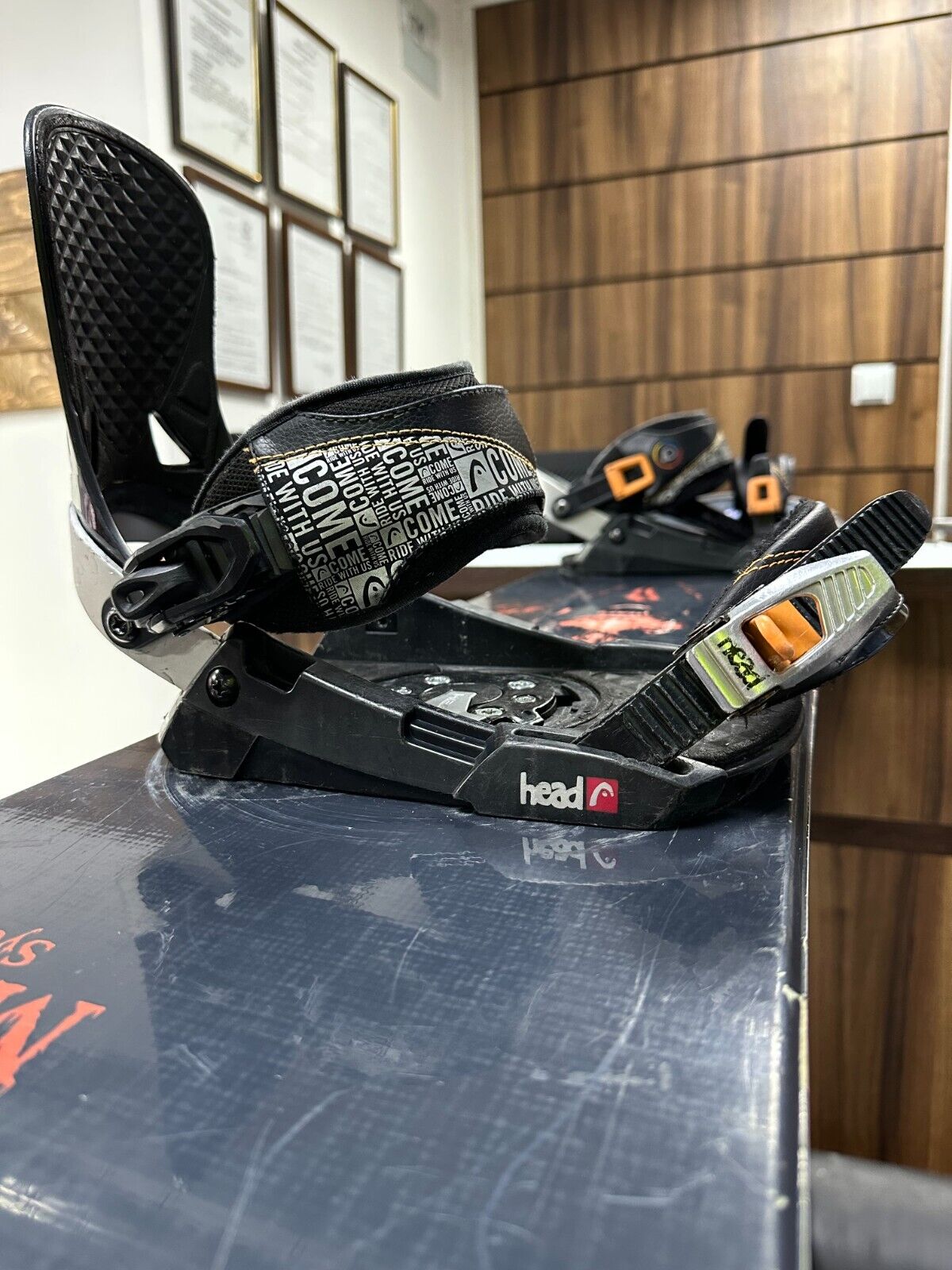 Matrix Syco 159W cm Snowboard + HEAD Rental L  Bindings Winter Snow Adventure