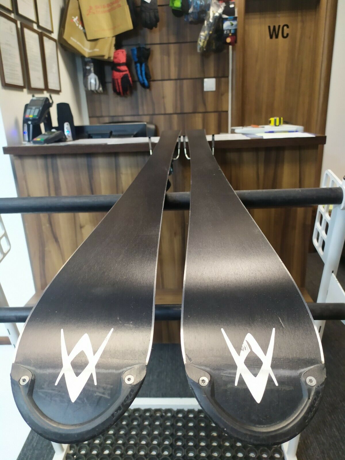 Ski Volkl Unlimited AC7.4 177 + fixations Rossignol 9.5 Hiver Plaisir Extérieur CBS