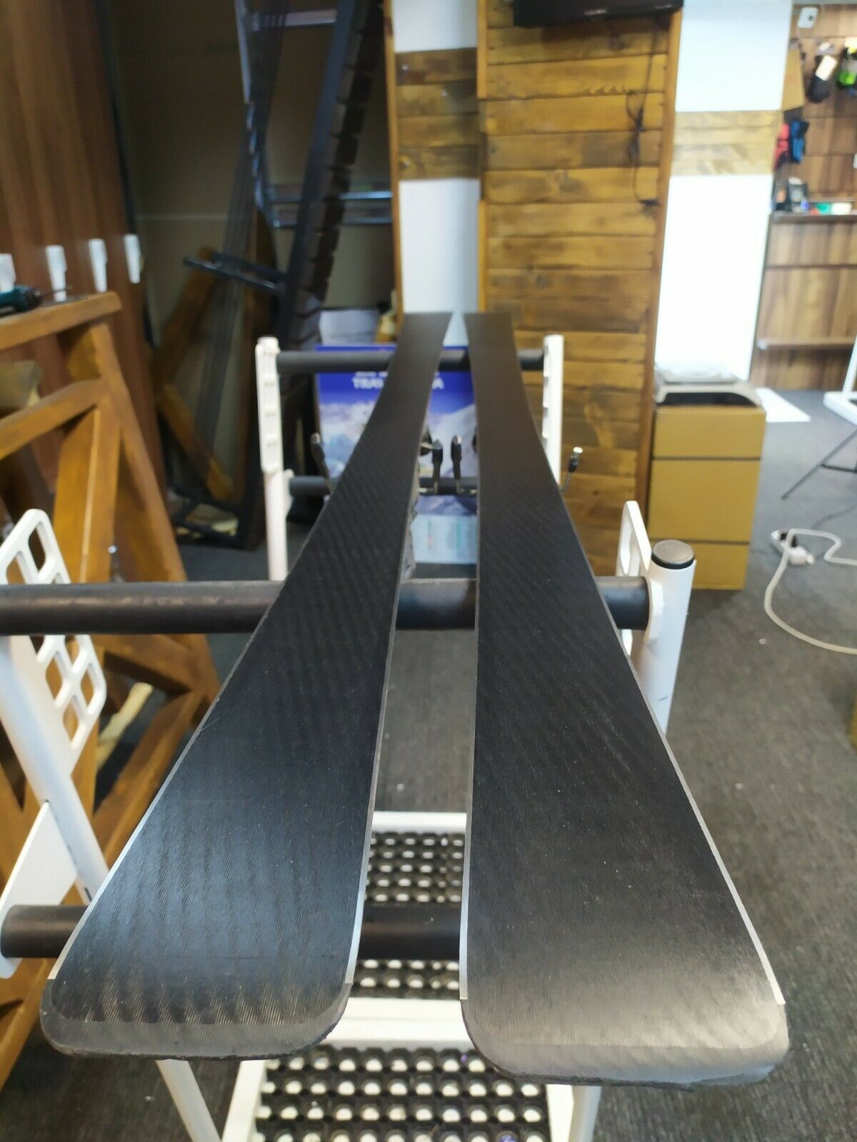 Ski Völkl VX1 180 cm + fixations Rossignol 9.5, hiver, plein air, sports et neige