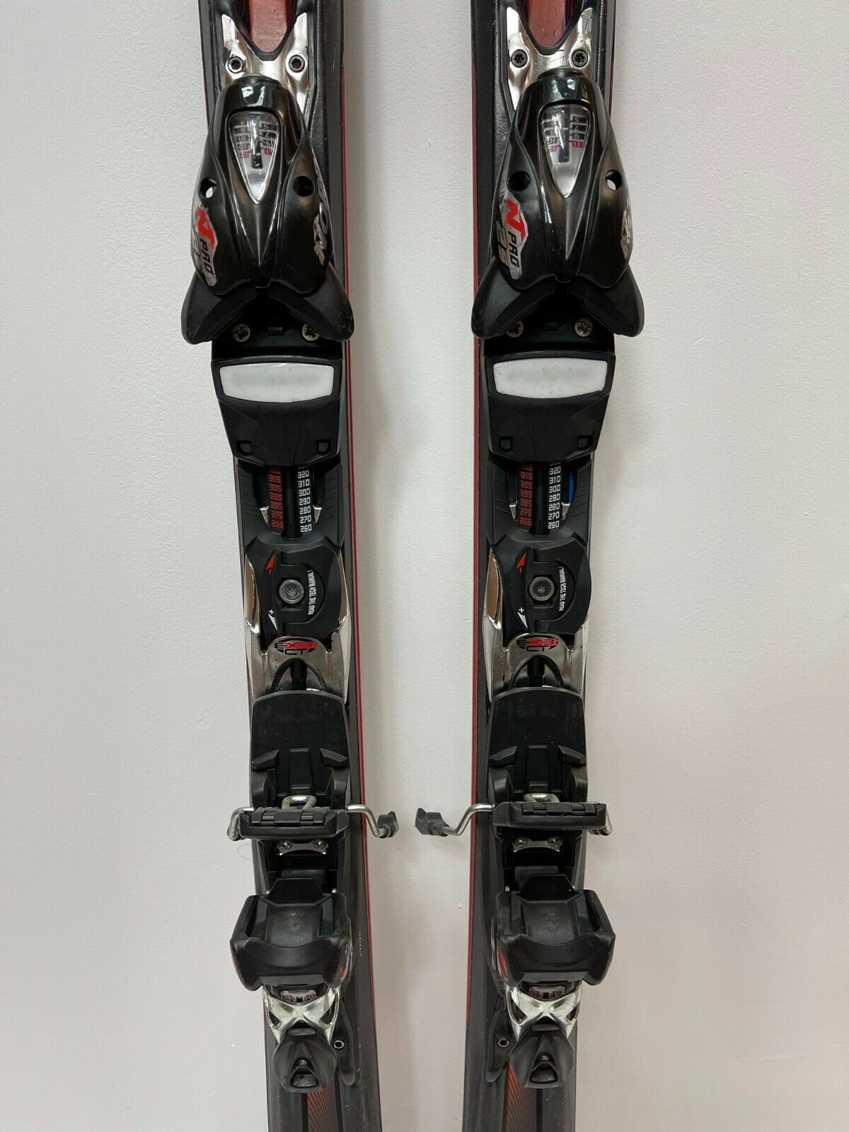 Nordica Fate 170 cm Ski + Nordica 12 Bindungen Winter Schneesport Outdoor Spaß