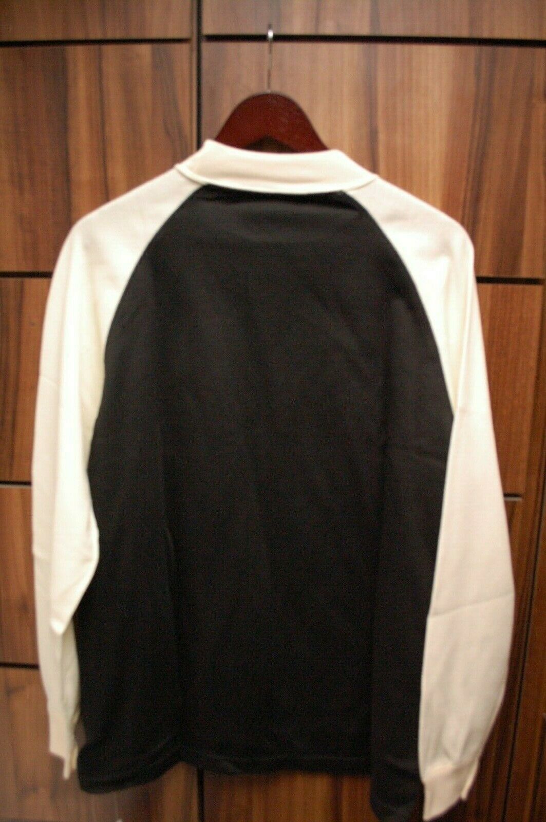 VPXENIX Original Rare Comfy Sporty Temperature Regulation Top Size L BRAND NEW