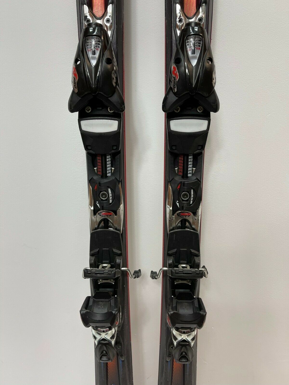 Ski Nordica Fate 170 cm + fixations Nordica 12 Hiver Neige Sport de plein air Plaisir