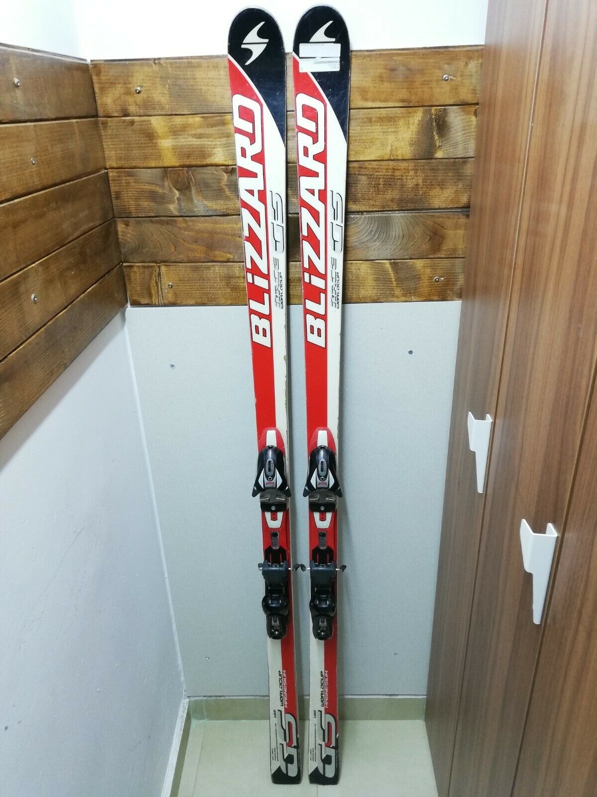 Blizzard Magnesium GS Weltcup-Ski 182 cm + Marker M 900 Bindungen Wintersport