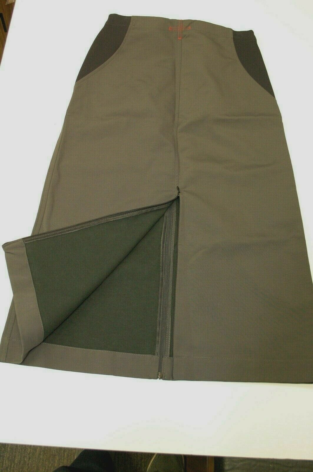 Gonna sportiva, calda, pratica e comoda alla moda di Zerorh+ Taglia L NUOVA DI ZECCA